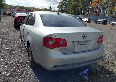 2006 Volkswagen Jetta 2.5 z USA, uszkodzony, nr VIN 3VWSG71K26M794340